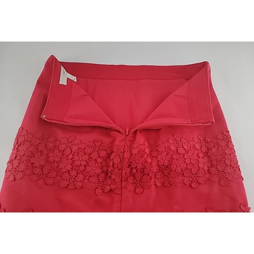 J. Crew Daisy Floral Crochet Lace Mini Skirt Size 00 Red Pink Emblished Preppy - Picture 8 of 11
